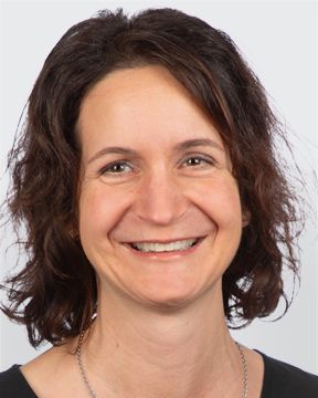 Claudia Hadorn, Administration, Handelsdiplom VSH